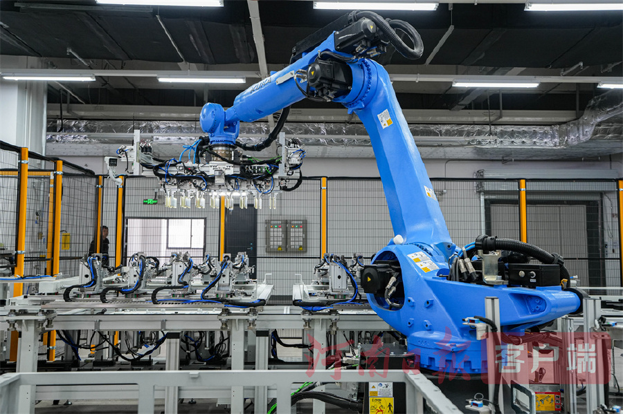 富士康在航空港打造全球首個“儲能燈塔工廠”，儲能項目邁向量產(chǎn)新階段